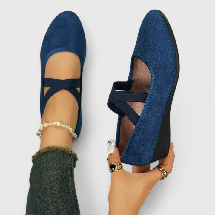 Women's Flats with Cross Straps for Comfort – Minimalist Design Flat Shoes for Everyday Wear 1
