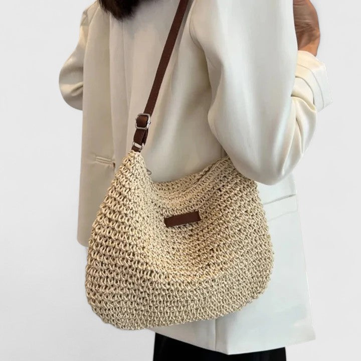 Elegant Slouchy Bag with Adjustable Strap and Secure Zipper – Versatile Everyday Design 1