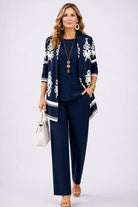 Elegant Three-Piece Set with Botanical Print Trousers – Plus Size Women's Casual Outfit – Lightweight and Breathable 6