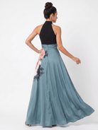 Floral Maxi Dress with Halter Neckline and Front Slit – Elegant Evening Wear in Smooth Fluid Fabric 3