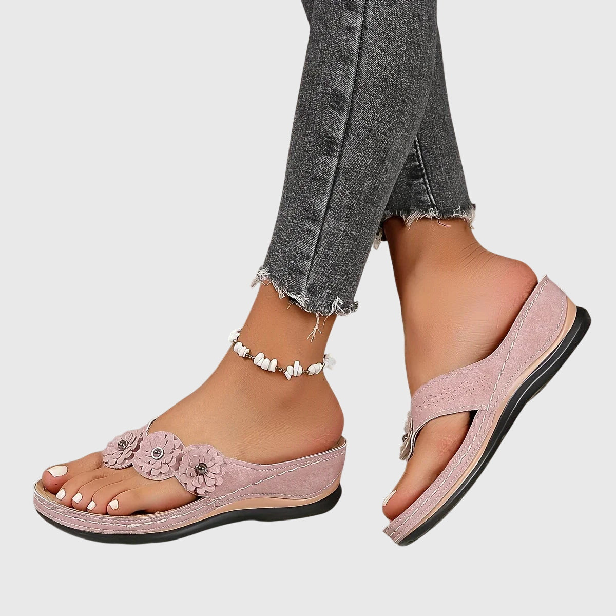 Orthopedic flip flops featuring an ergonomic design and shock absorption technology, perfect for lightweight casual wear and providing comfort and support for your feet. 7