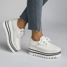 Women's platform Oxford shoes in beige with lace-up design and wedge sole, ideal for casual and smart-casual wear. 1