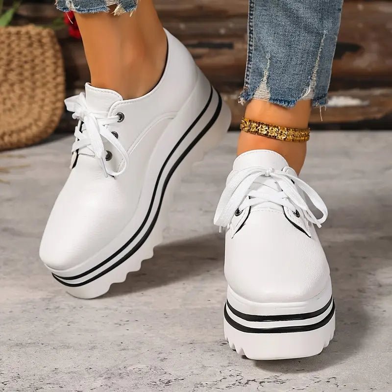 Women's platform Oxford shoes in beige with lace-up design and wedge sole, ideal for casual and smart-casual wear. 6